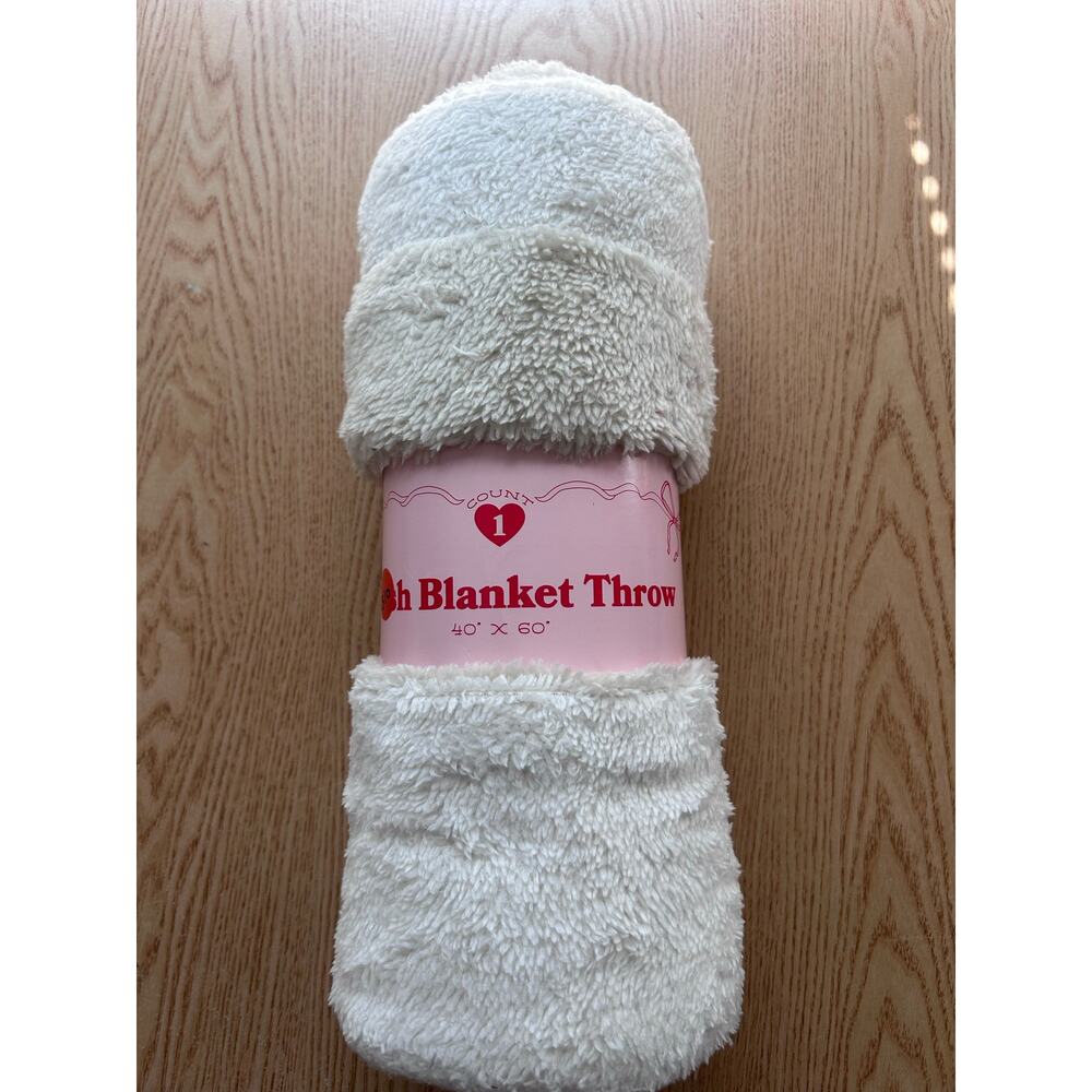 New Fleece Throw Blanket White & Off White/Cream size 40”x60”